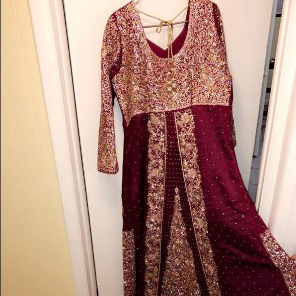 Bollywood Magenta bridal lengha - Picture 1 of 6
